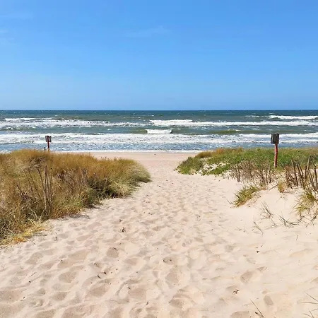 2 Bedroom Beautiful In Vakantiehuis