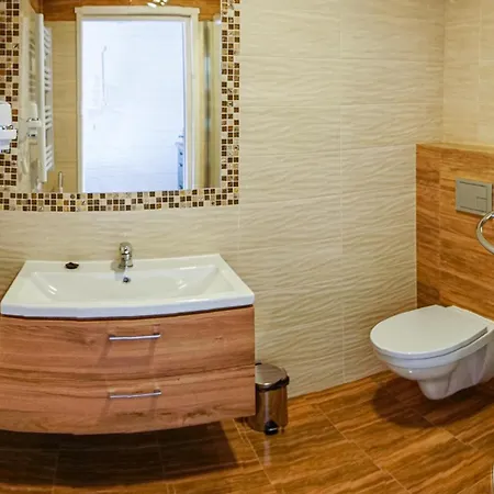 2 Bedroom Beautiful In Сasa de vacaciones