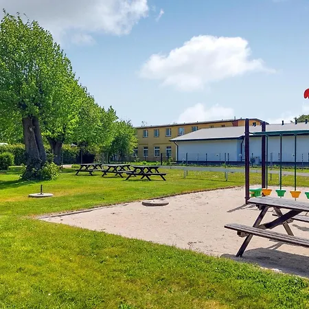 2 Bedroom Beautiful In Darłówko