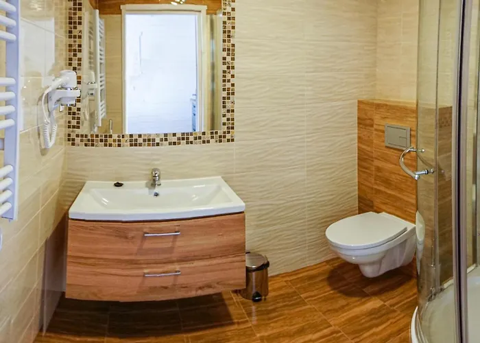 2 Bedroom Beautiful In Prázdninový dům