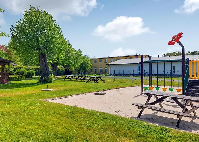 2 Bedroom Beautiful In Darłówko